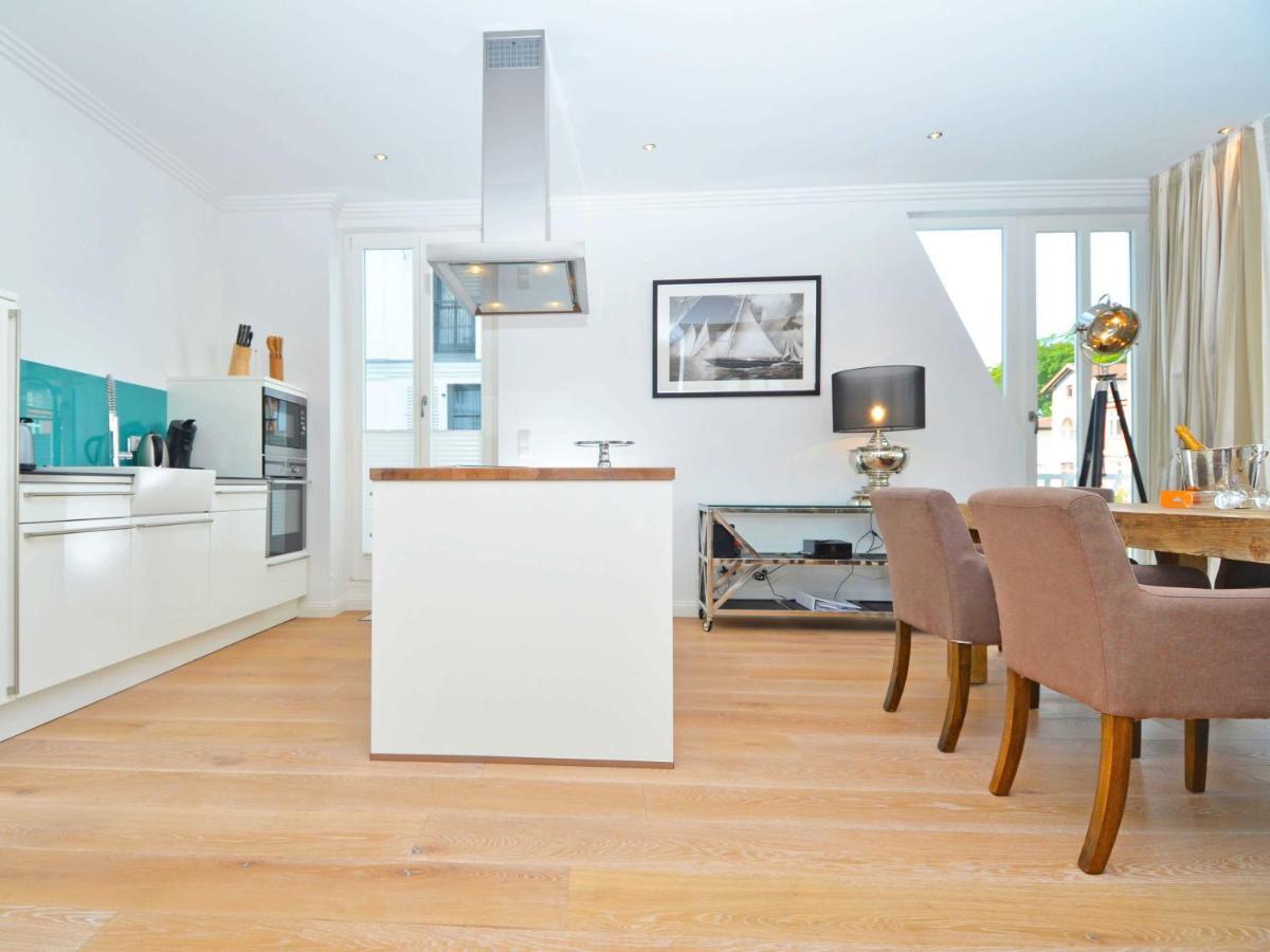 Villa "Johanna" Sellin - Wg12 Mit Kamin Und Zwei Balkonen Buitenkant foto