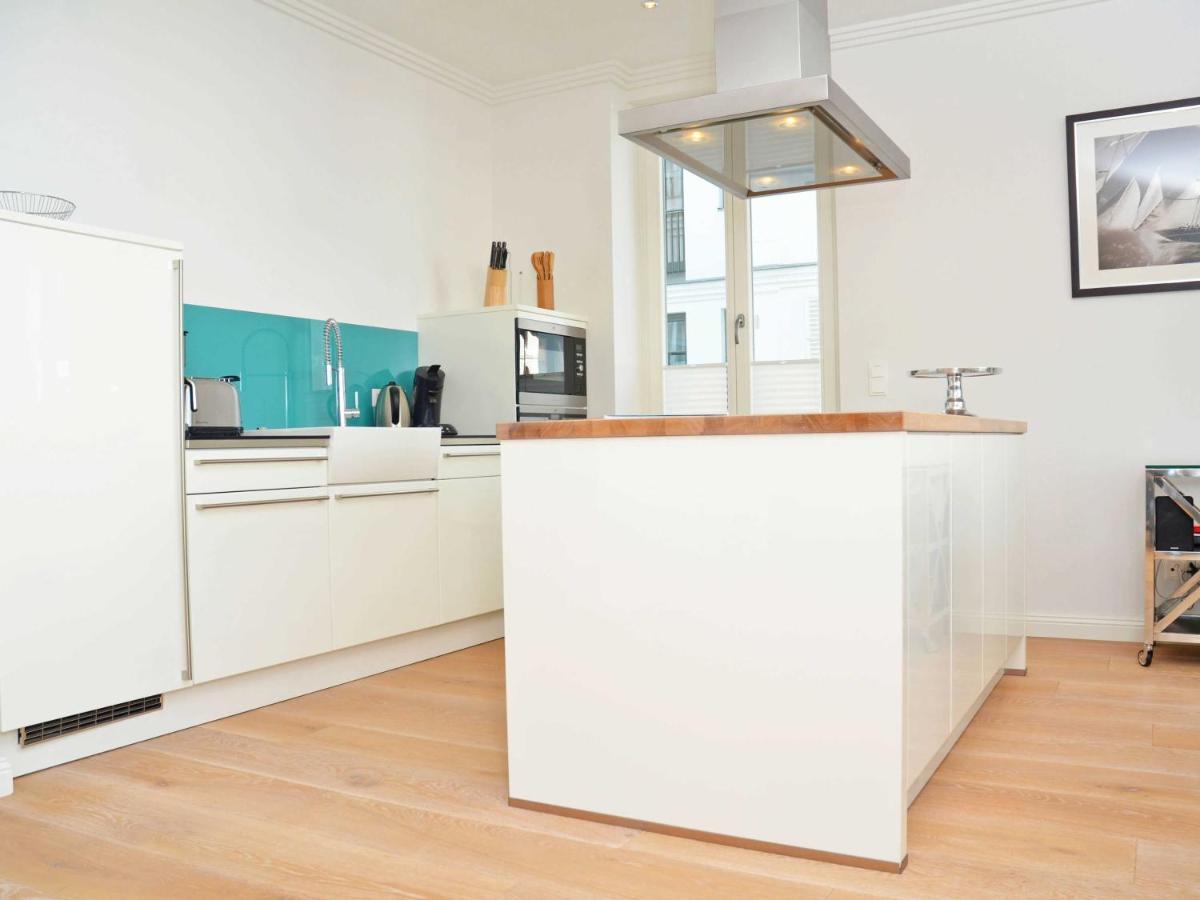 Villa "Johanna" Sellin - Wg12 Mit Kamin Und Zwei Balkonen Buitenkant foto